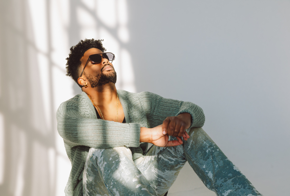 Shaun Royal "Coast in Romance" Review: A New Take on Smooth R&B Music