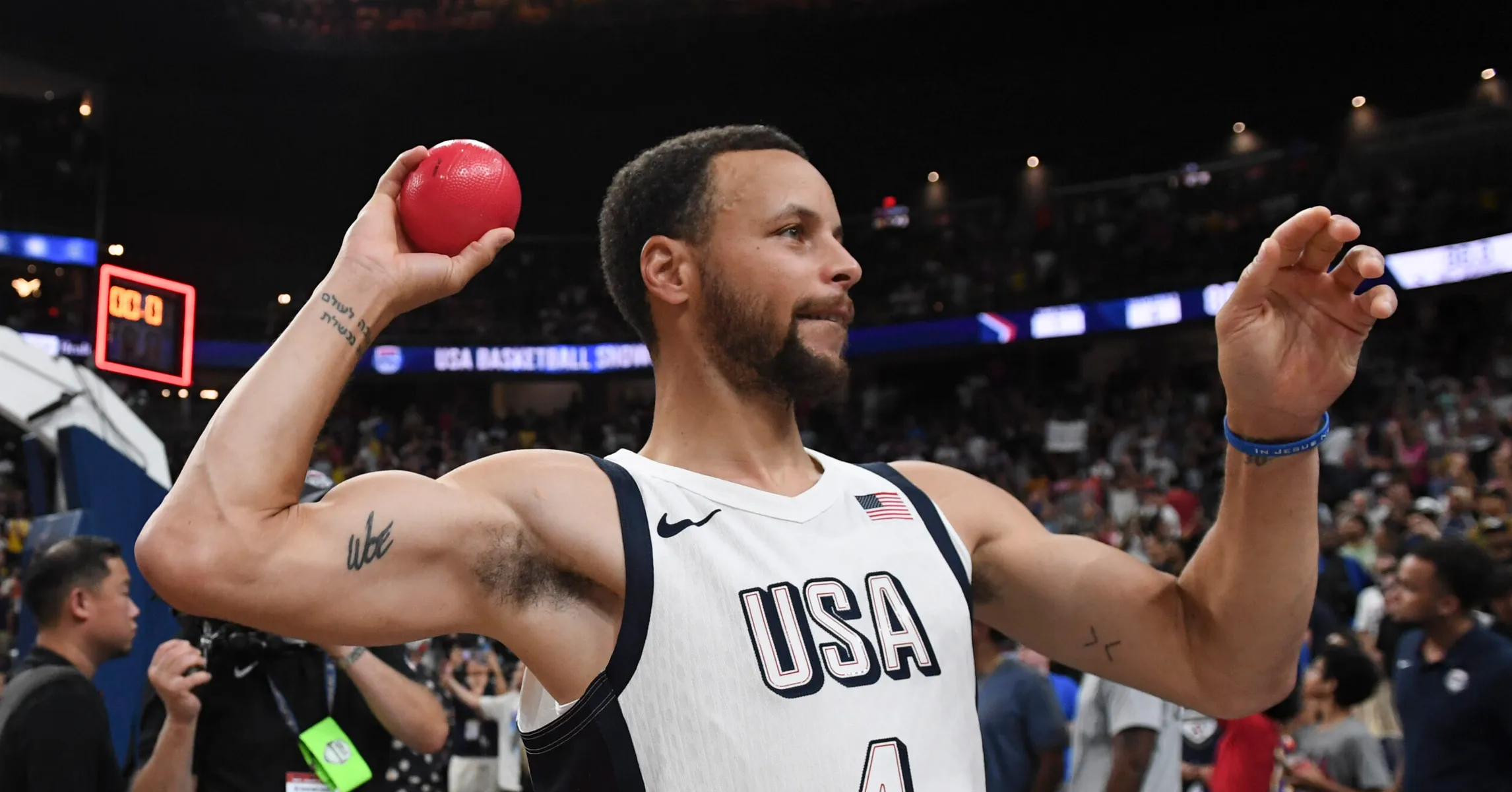 Steph Curry Addresses LeBron James' Move to Philadelphia 76ers